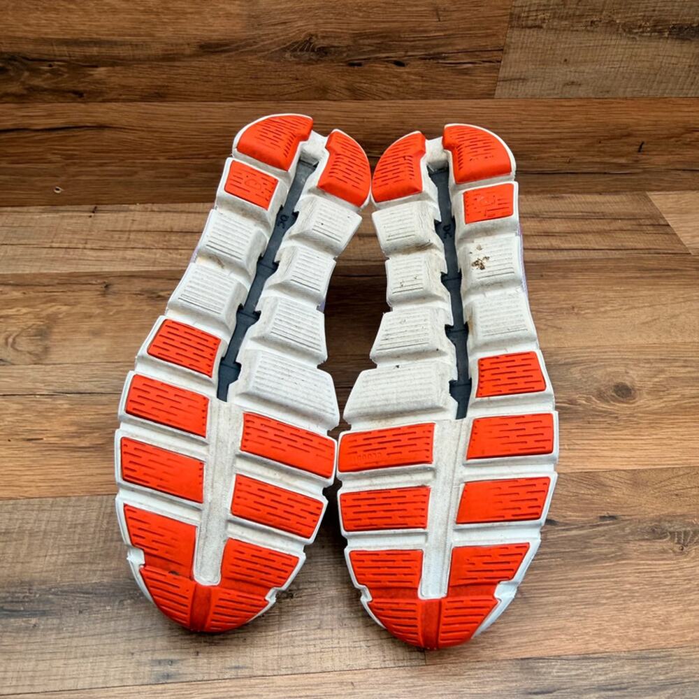 On Cloud 5 Swiss Engineering Women's Size 10.5  Running Shoes Multicolor - Picture 3 of 6